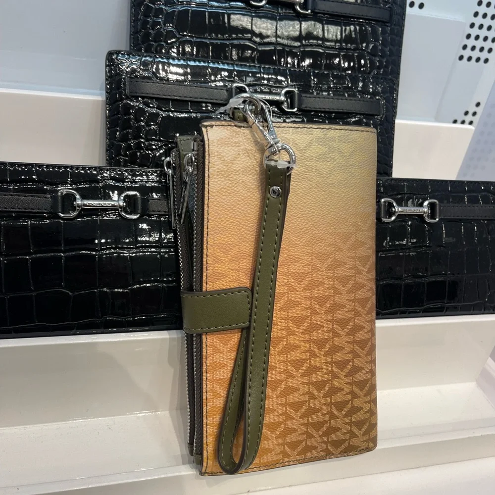 MICHAEL KORS Jet Set Lg Ombré Signature Logo Double Zip Wristlet Wallet Olive